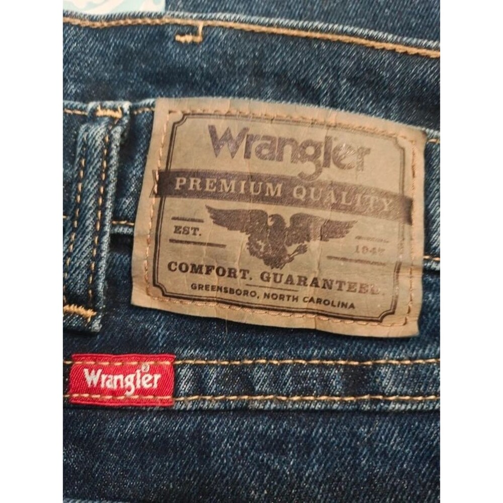 Men's Wrangler Straight Fit Blue Jeans 34x34 - Like New